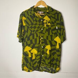 Urban Outfitters Melting Checkerboard Mushroom Shrooms Party Down Shirt Small